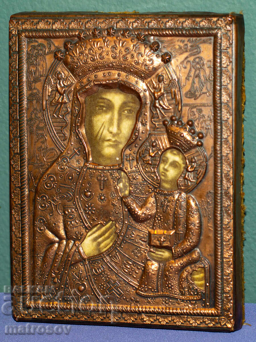 Veche icoană de cupru a Maicii Domnului cu Pruncul