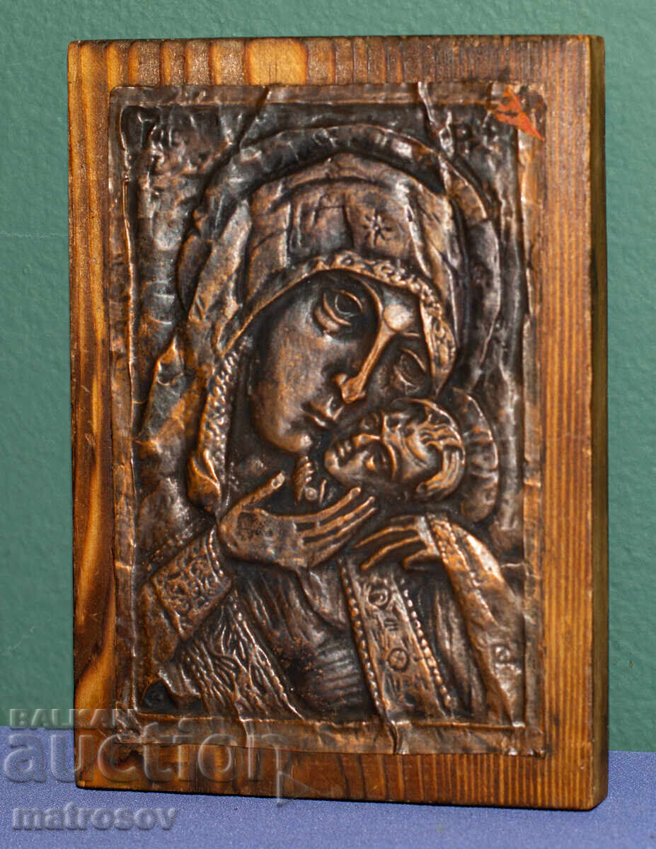 Old copper plaque icon of the Virgin Mary with the Child with price 150.00 BGN | € 76.69 Old copper plaque icon of the Virgin Mary with the Child with price 150.00 BGN | € 76.69