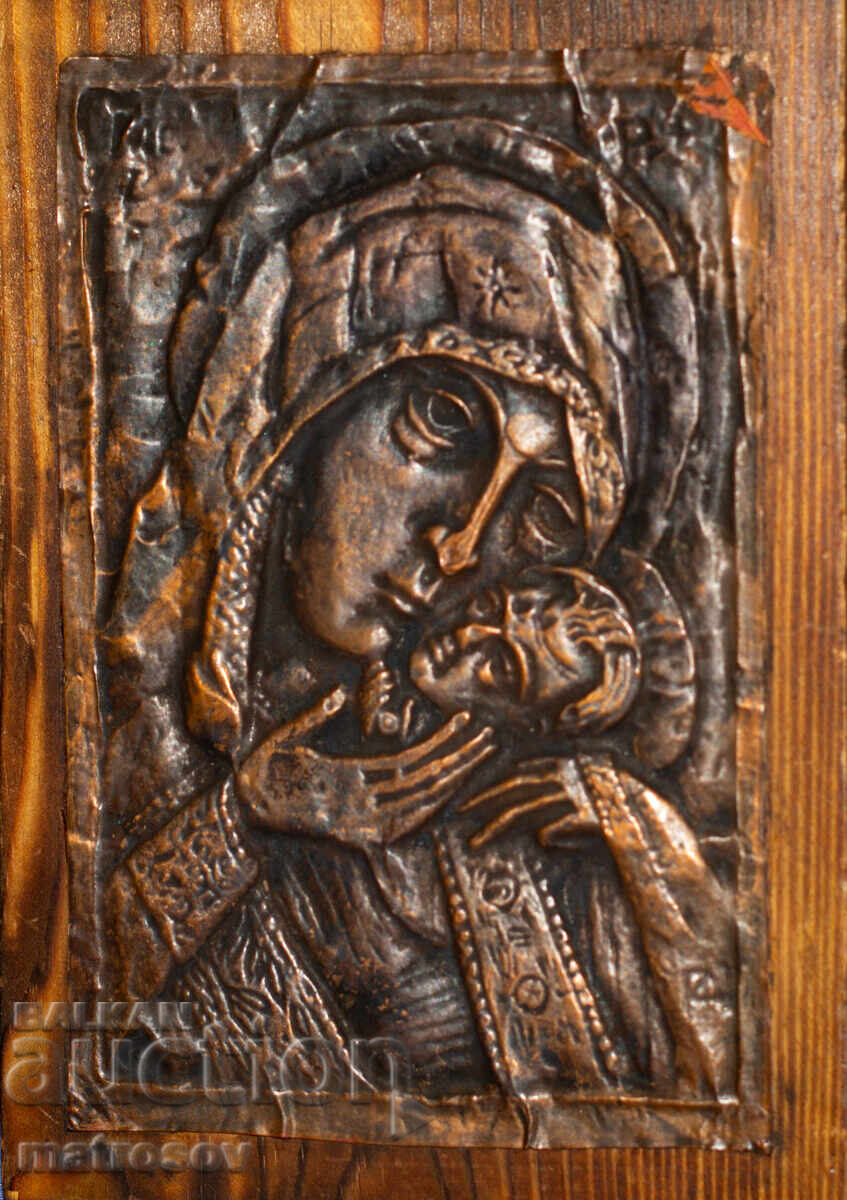 Auction Old copper plaque icon of the Virgin Mary with the Child Auction Old copper plaque icon of the Virgin Mary with the Child