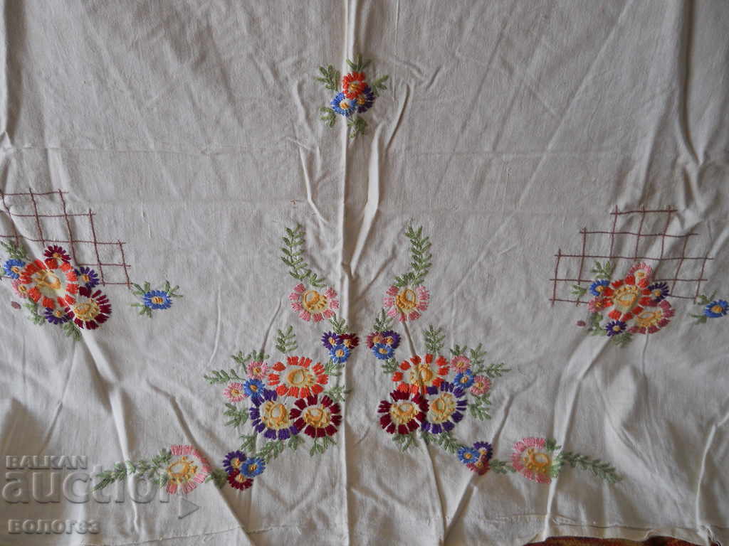 Auction  Old hand embroidered tablecloth