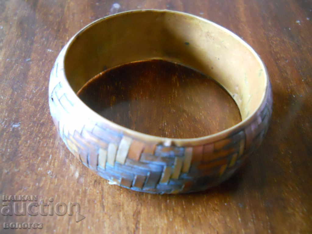 Auction  Old bronze bracelet