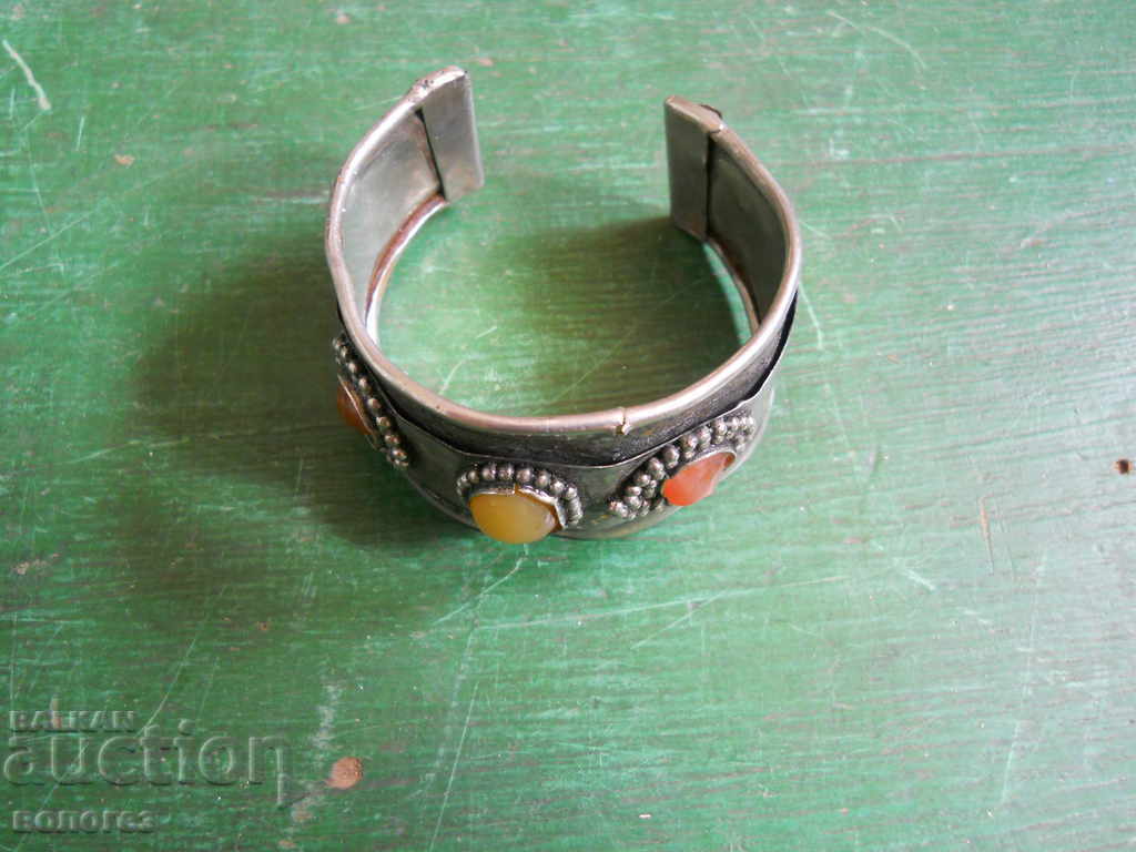 Old bracelet with semi-precious stones (carnelian) with price 15.00 BGN | € 7.67 Old bracelet with semi-precious stones (carnelian) with price 15.00 BGN | € 7.67
