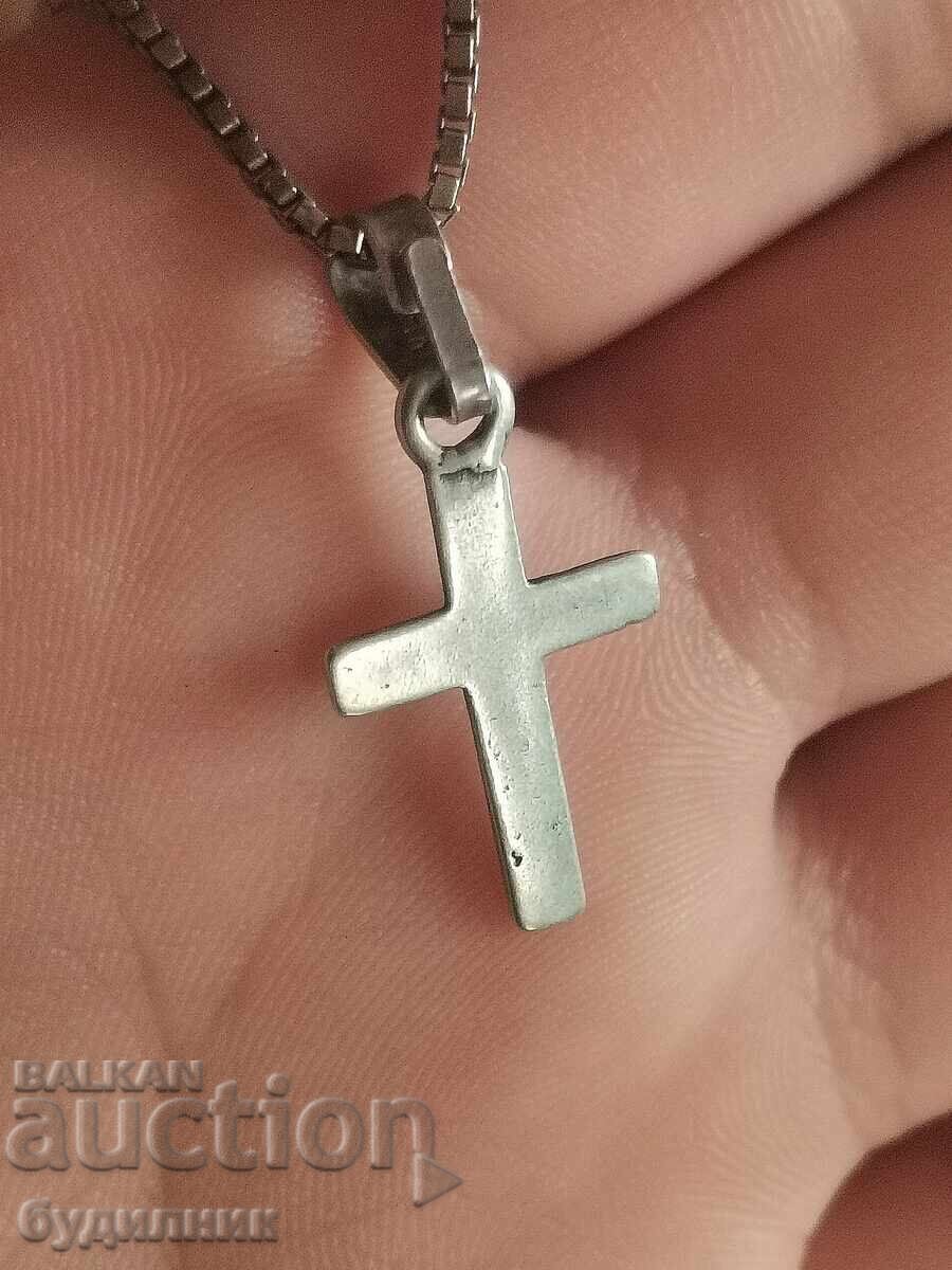 Доставка на Сребърен синджир с висулка. 40см. Пускам над 100 Аукциона. Р Доставка на Сребърен синджир с висулка. 40см. Пускам над 100 Аукциона. Р