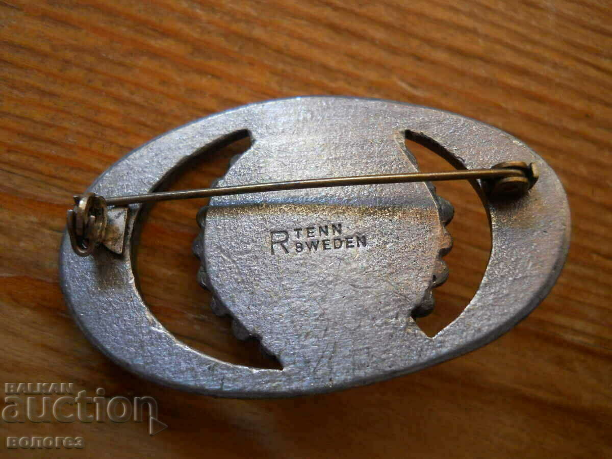 Brosa antica - Suedia cu preț 25.00 BGN | € 12.78 Brosa antica - Suedia cu preț 25.00 BGN | € 12.78