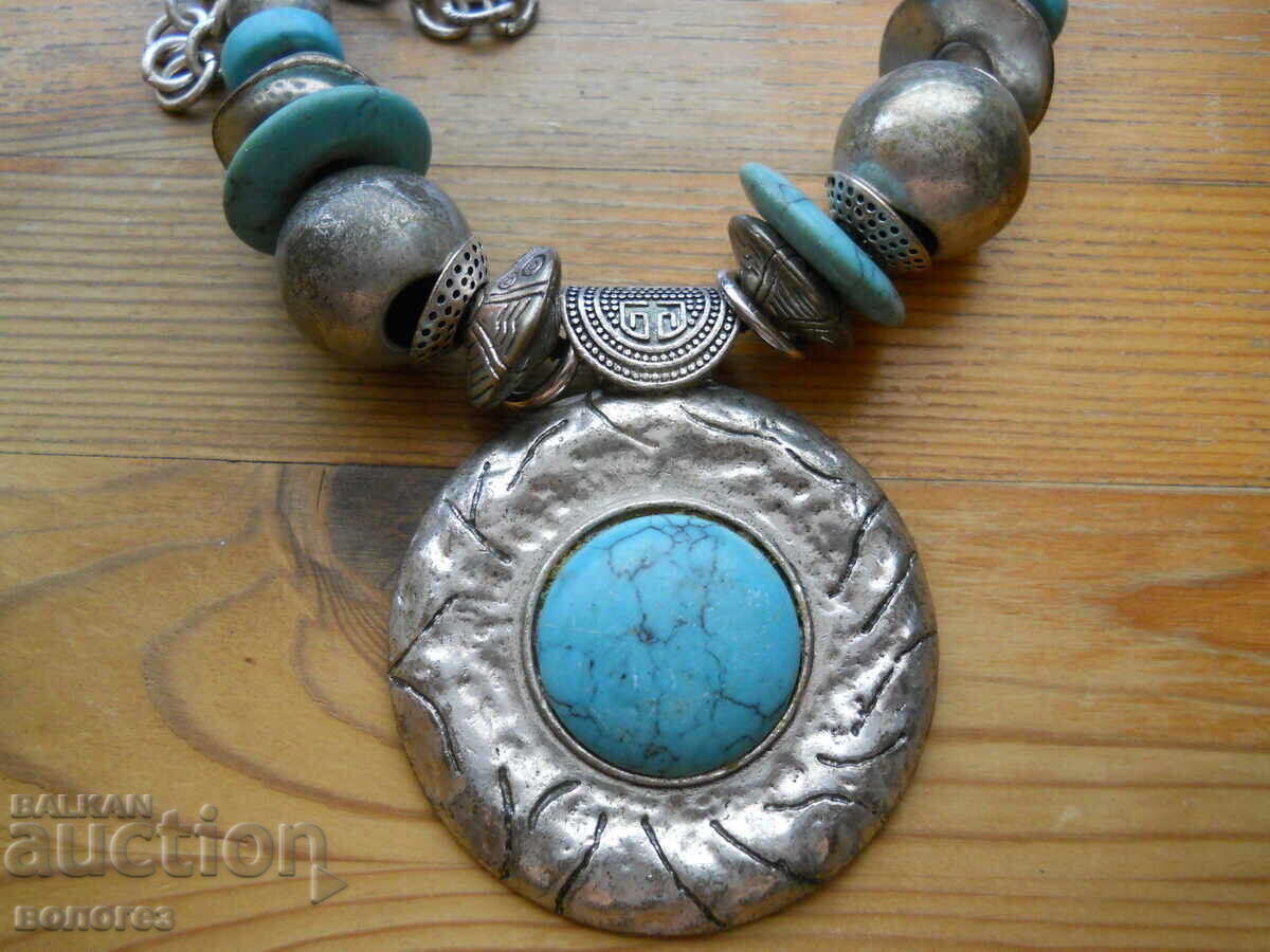 Παλιό κολιέ - κολιέ με στοιχεία από τιρκουάζ με τιμή 45.00 BGN | € 23.01