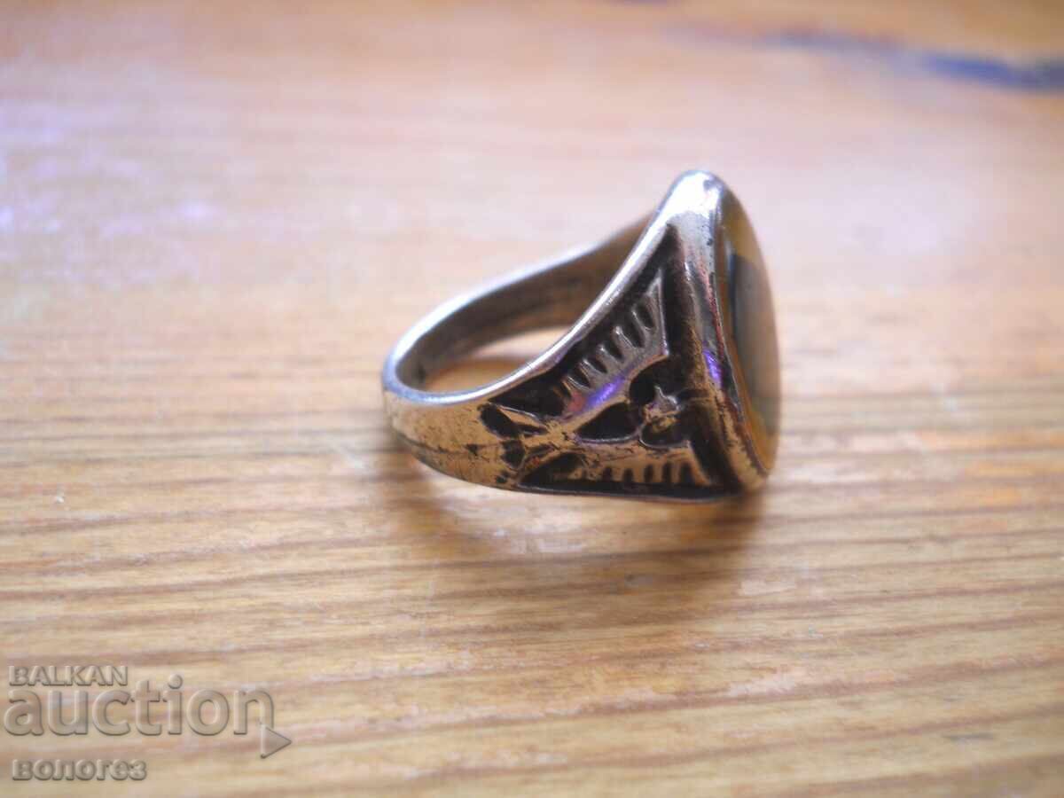 Livrarea Inel placat cu argint antic cu piatra Livrarea Inel placat cu argint antic cu piatra