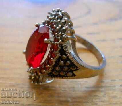 Αντίκα ασημένιο δαχτυλίδι με τιμή 84.00 BGN | € 42.95 Αντίκα ασημένιο δαχτυλίδι με τιμή 84.00 BGN | € 42.95