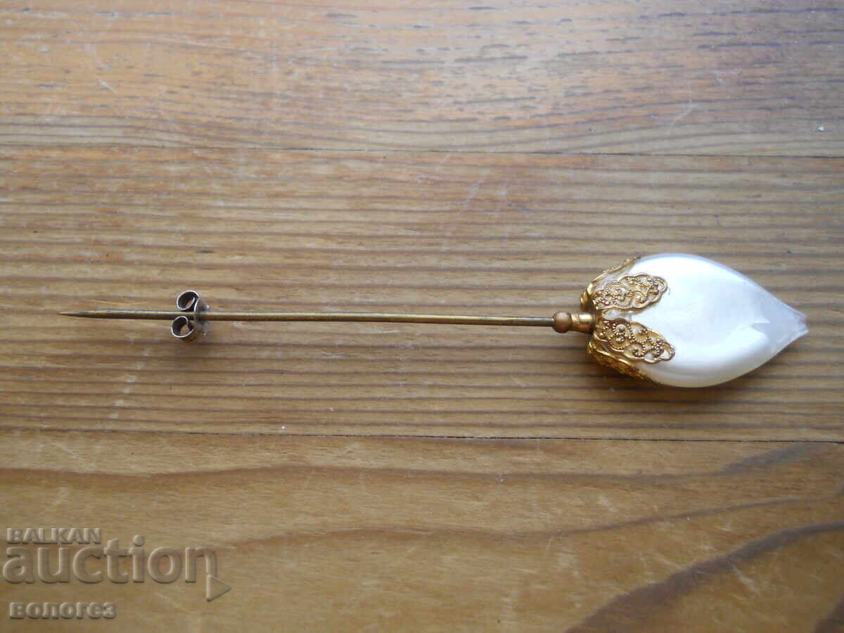 Старинна позлатена игла за шапка с цена 15.00 лв. | € 7.67