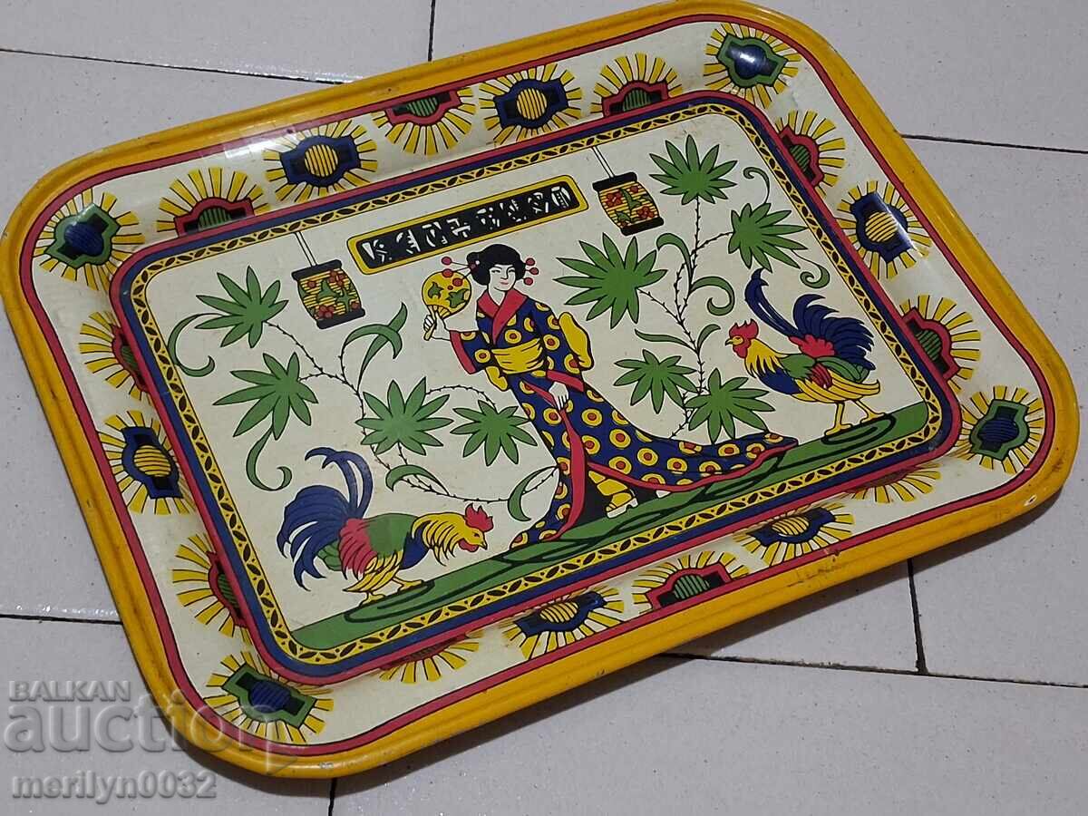 Tavă veche cu imprimeu colorat cu geishă, tavă, platou, tepsi cu preț 59.00 BGN | € 30.17 Tavă veche cu imprimeu colorat cu geishă, tavă, platou, tepsi cu preț 59.00 BGN | € 30.17