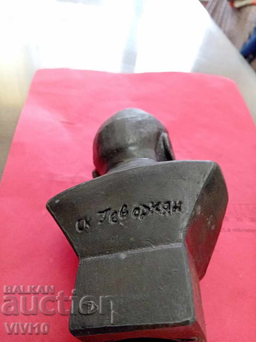 Bust of Lenin, author's work, 13.5 cm with price 170.00 BGN | € 86.92