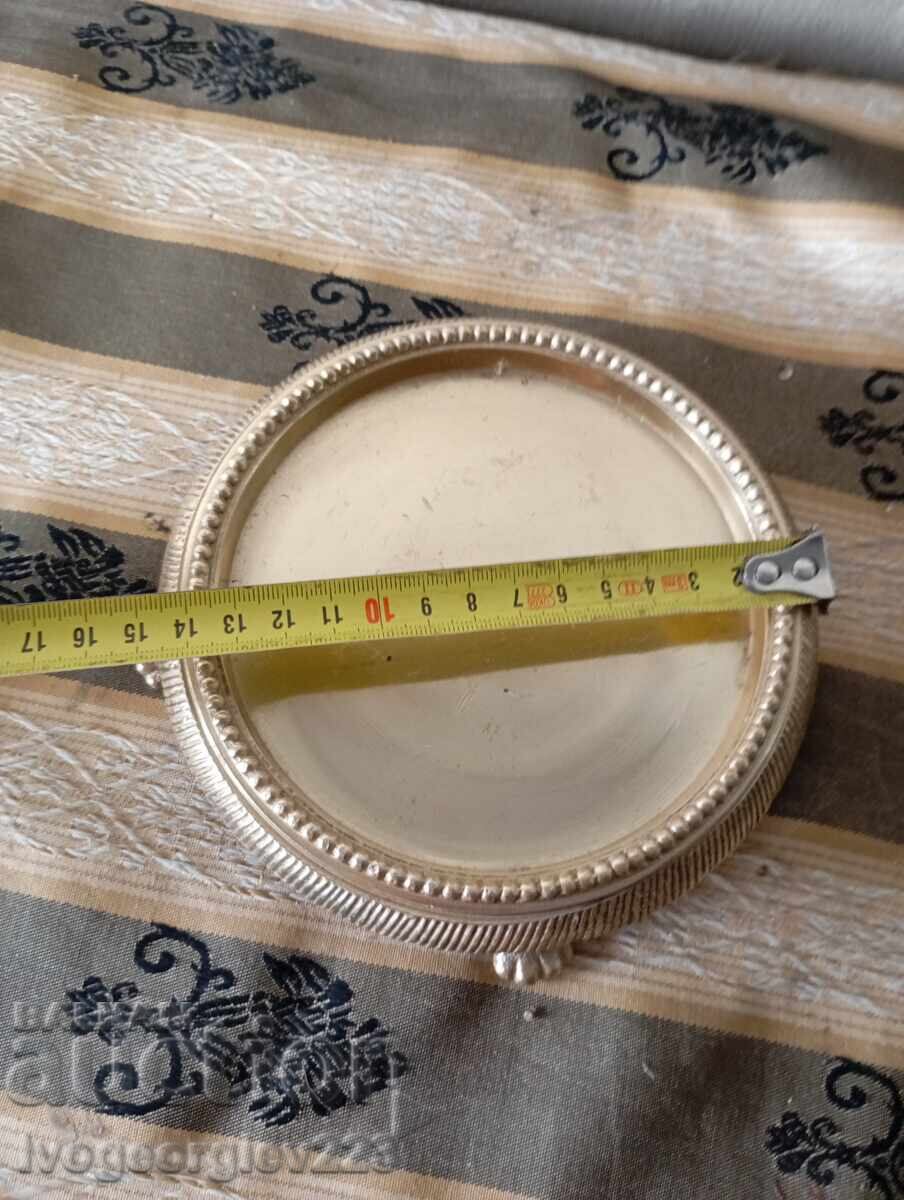 Bol vintage cu preț 12.00 BGN | € 6.14 Bol vintage cu preț 12.00 BGN | € 6.14