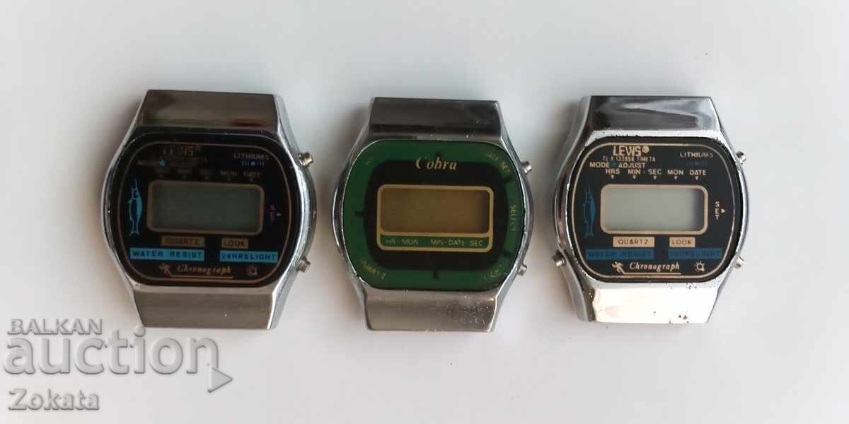 Λοτ ηλεκτρονικών ρολογιών. Τα δύο αριστερά λειτουργούν - 5 Λοτ ηλεκτρονικών ρολογιών. Τα δύο αριστερά λειτουργούν - 5