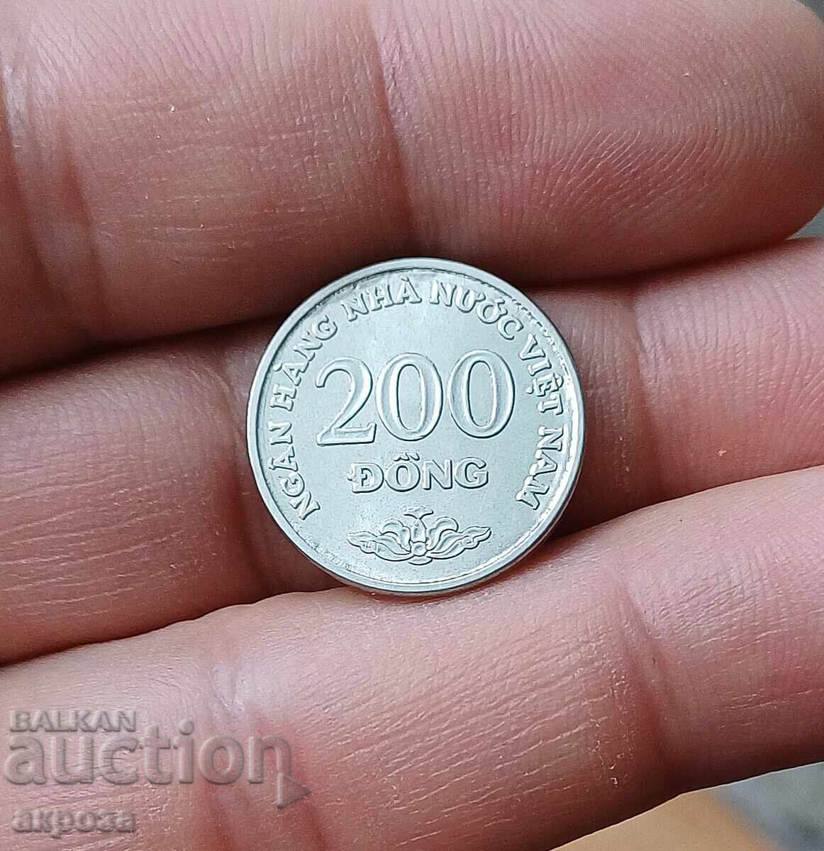 200 Vietnamese Dong 2003 Uncirculated
