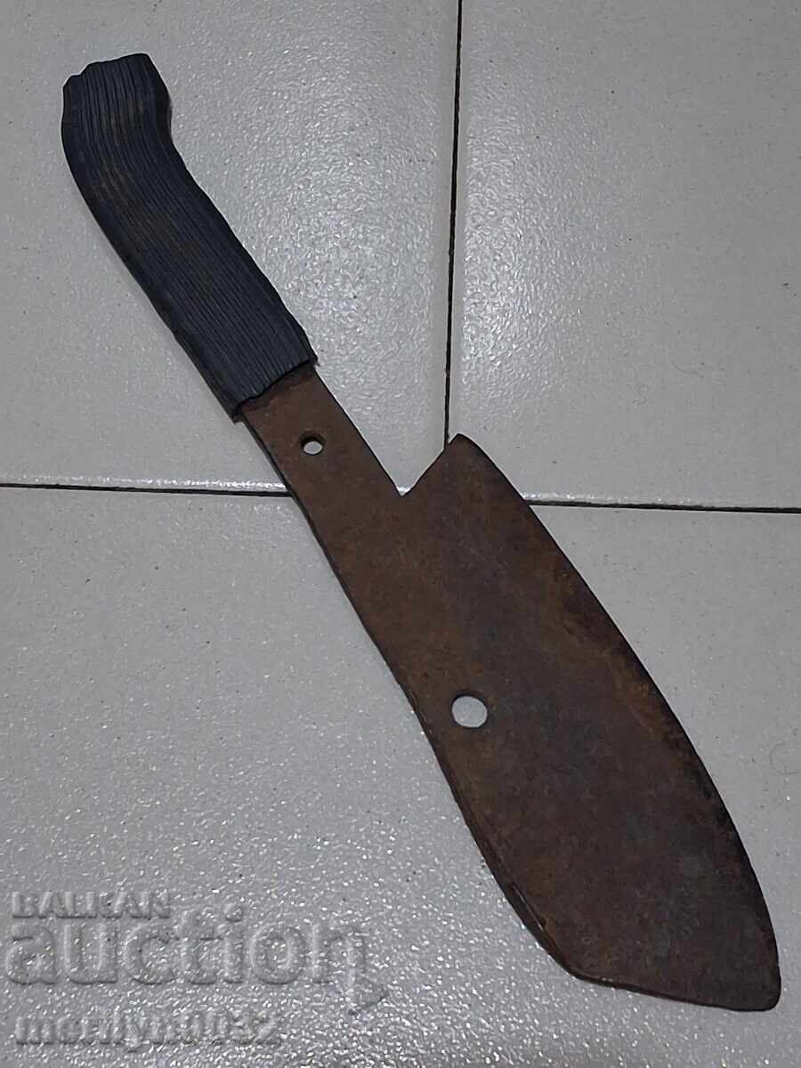 Сатър, топор, нож, ковано желязо с цена 39.00 лв. | € 19.94