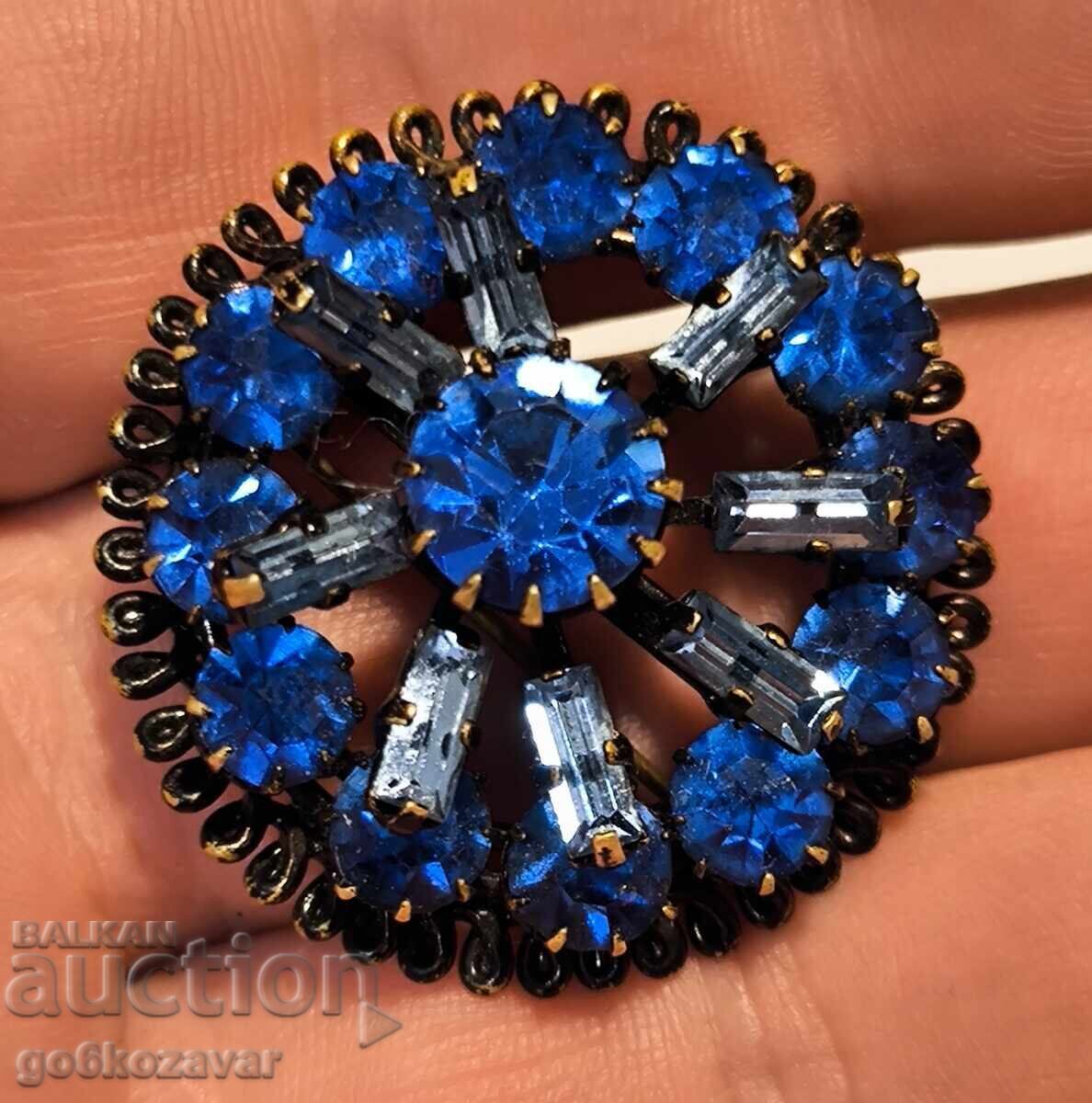 Прекрасна винтидж брошка в топ състояние ! Кралски кристали с цена 30.00 лв. | € 15.34 Прекрасна винтидж брошка в топ състояние ! Кралски кристали с цена 30.00 лв. | € 15.34