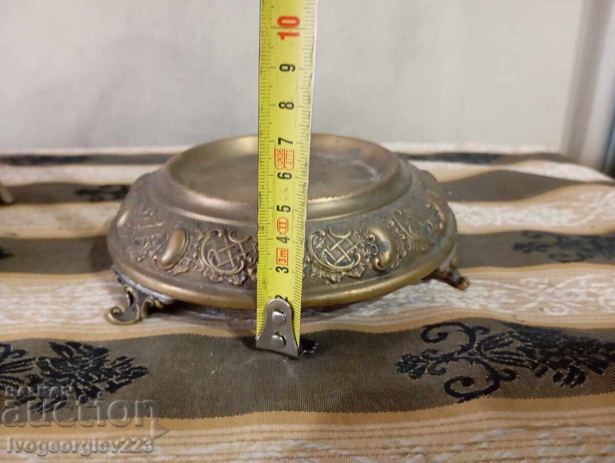 Old bowl, stand with price 30.00 BGN | € 15.34