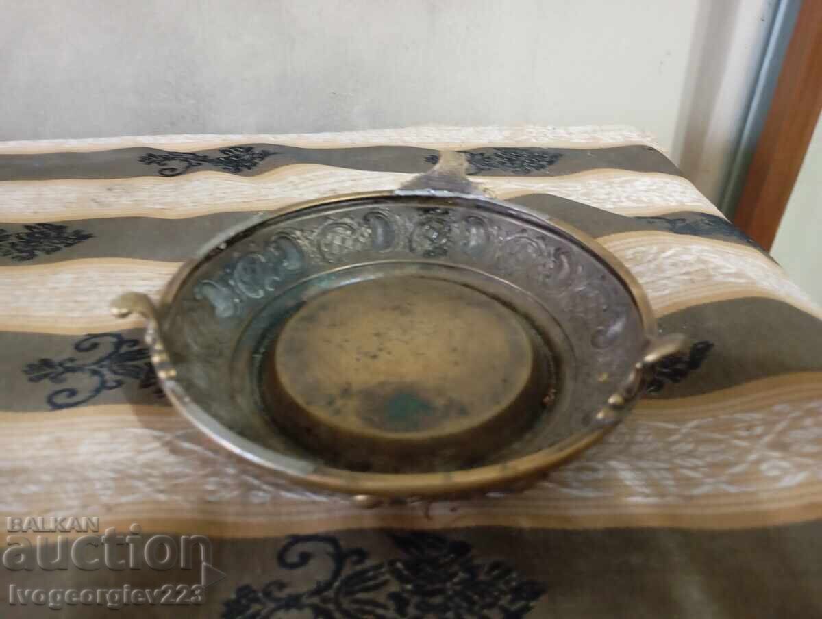 Delivery of Old bowl, stand