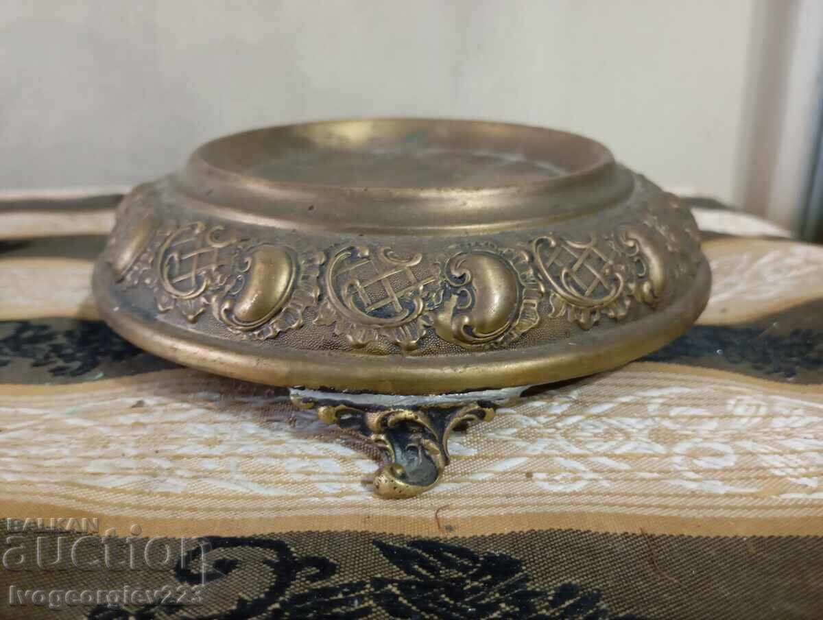 Old bowl, stand