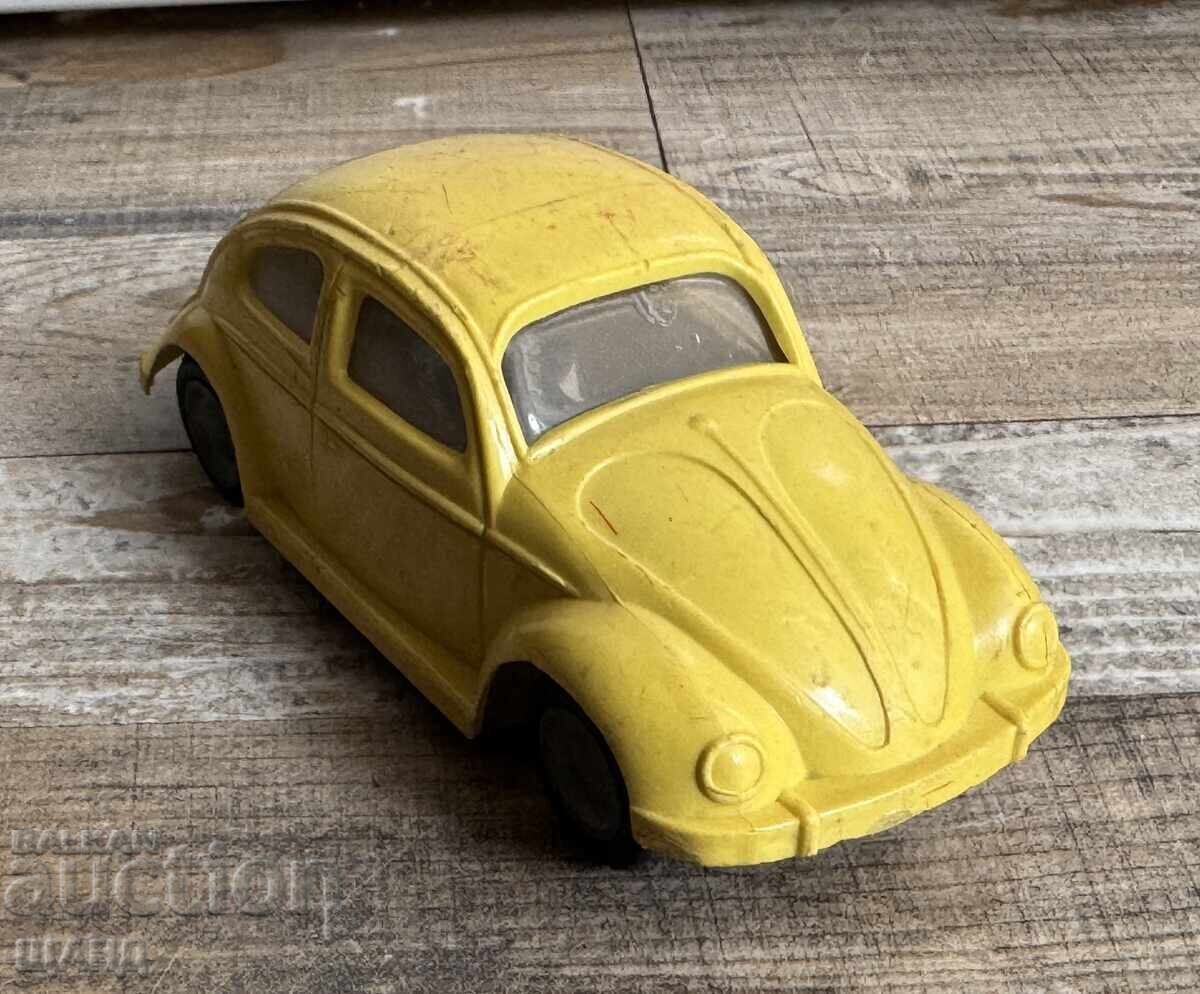 VW BEETLE Стара Пластмасова играчка модел кола с цена 15.15 лв. | € 7.75