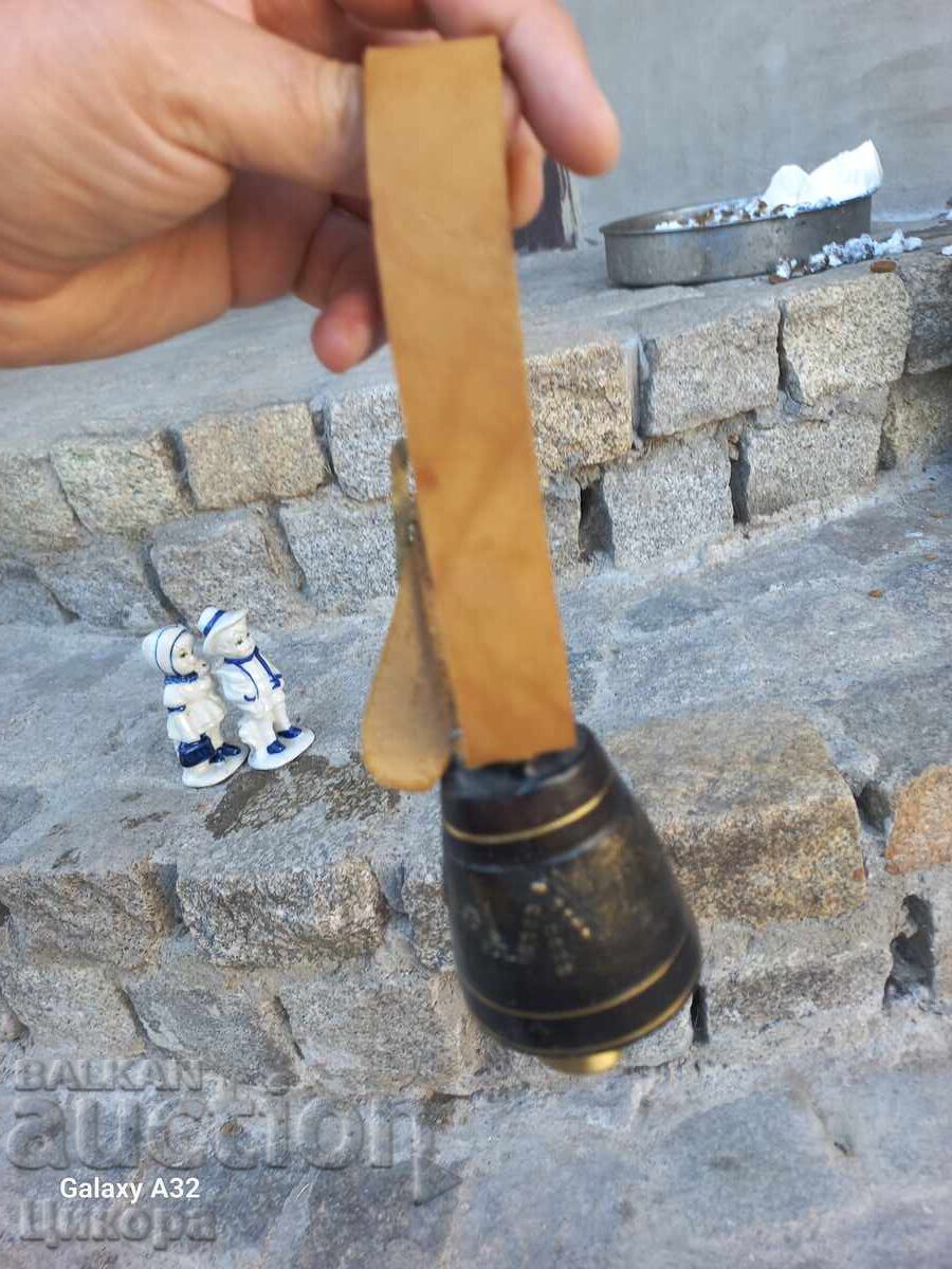 Παράδοση ΧΑΛΚΙΝΟ ΚΑΜΠΑΝΑΚΙ ΚΟΥΔΟΥΝΙ ΚΟΥΜΠΟΣ