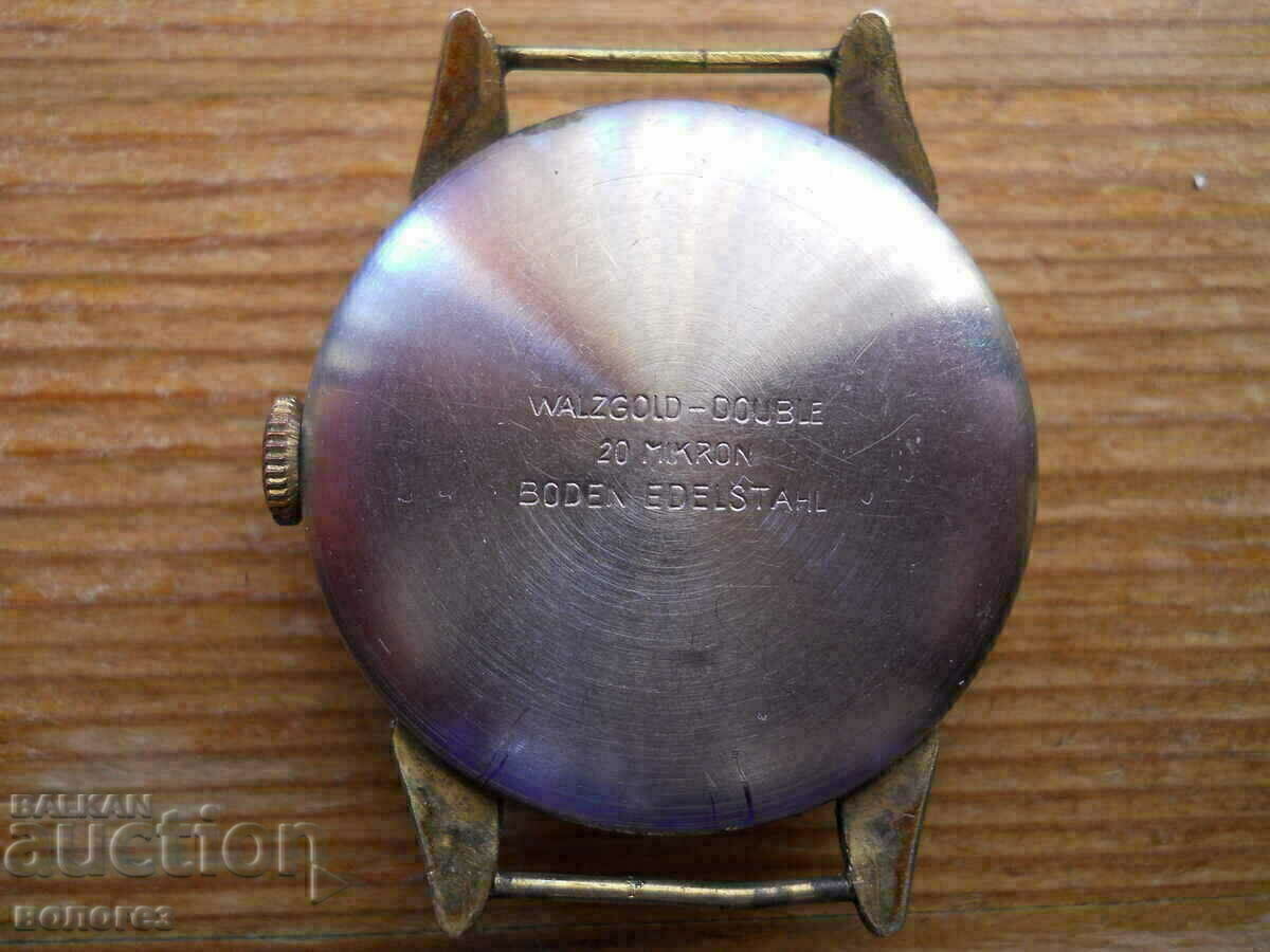 Ceas vechi „Adora” - Elveția - placat cu aur - nu funcționează cu preț 25.00 BGN | € 12.78 Ceas vechi „Adora” - Elveția - placat cu aur - nu funcționează cu preț 25.00 BGN | € 12.78