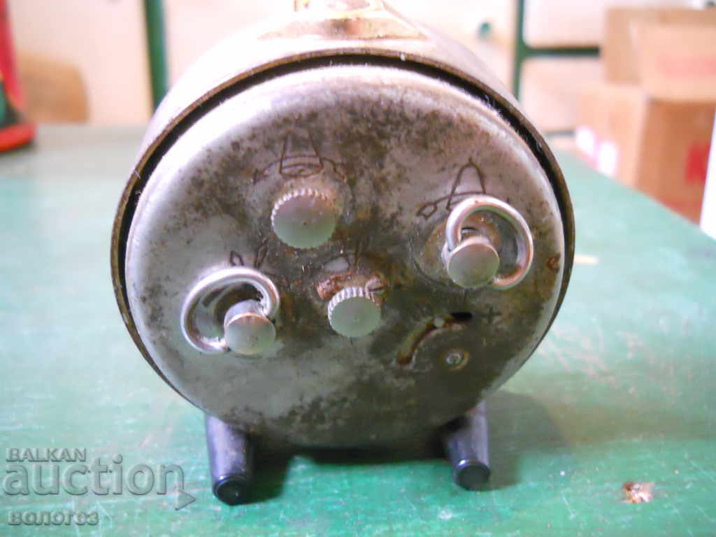 Будилник  "Слава"  - работи с цена 10.00 лв. | € 5.11