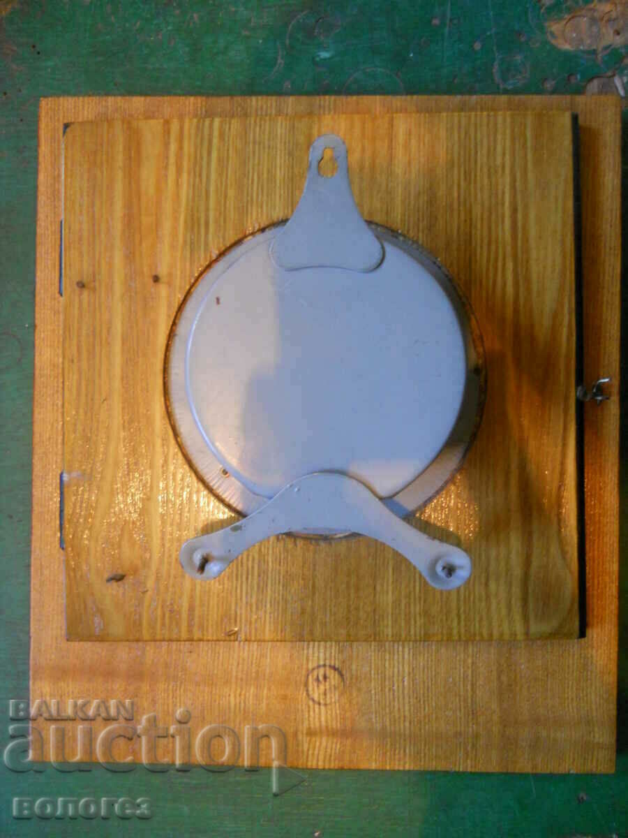Wall clock "Amber" - USSR - works with price 60.00 BGN | € 30.68