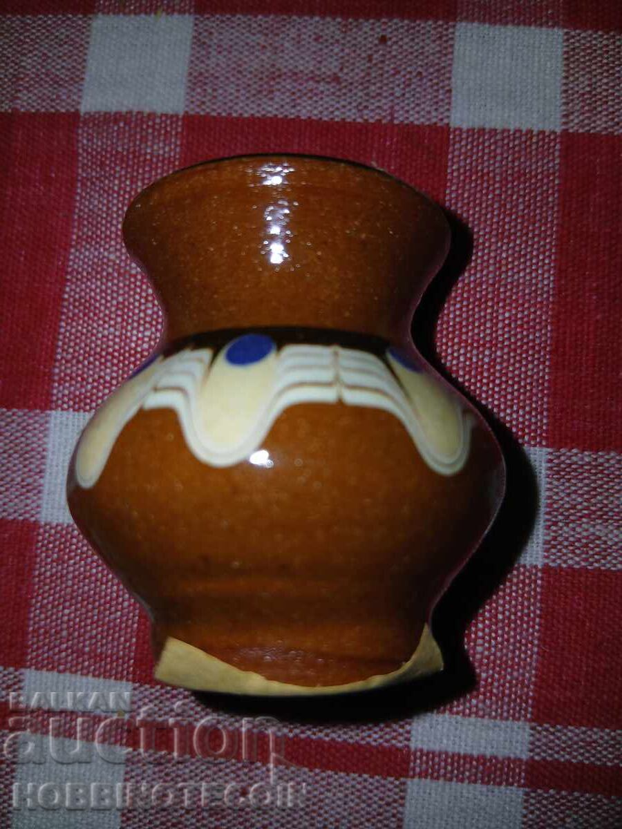 Delivery of TROYAN CERAMICS NEW LOW SMALL VASE AVAILABLE around 10