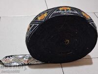 Bilă de mătase cu embleme logo firmă pentru haine de marcă stemă