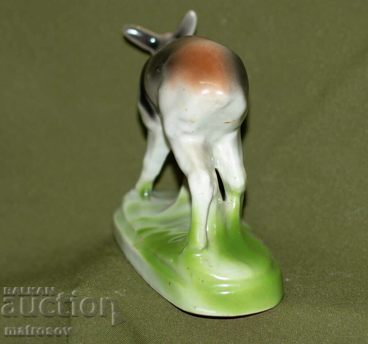 Delivery of Decorative Bulgarian porcelain figurine, deer