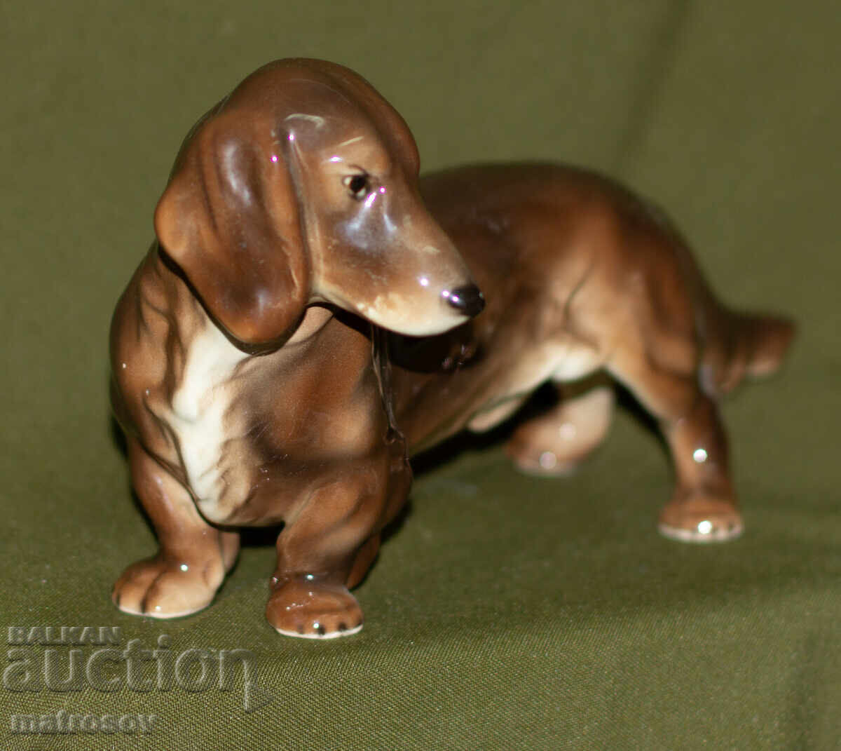 Δημοπρασία Διακοσμητικό πορσελάνινο ειδώλιο σκύλου ντάκελ