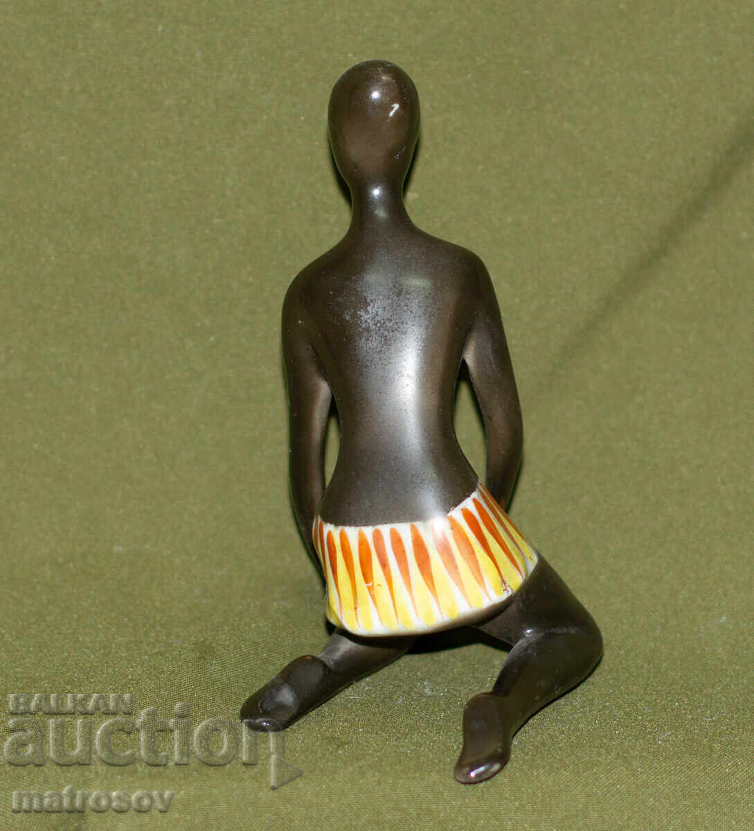 Стара българска порцеланова фигурка на жена , Изида - 5