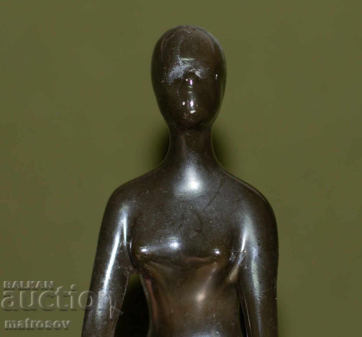 Стара българска порцеланова фигурка на жена , Изида - 7