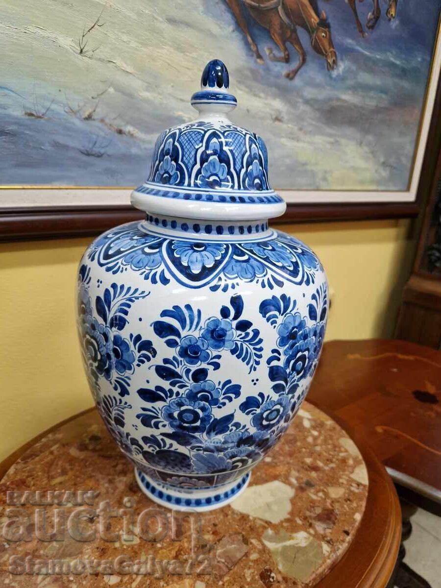 Auction  Beautiful antique Dutch porcelain urn bowl jar