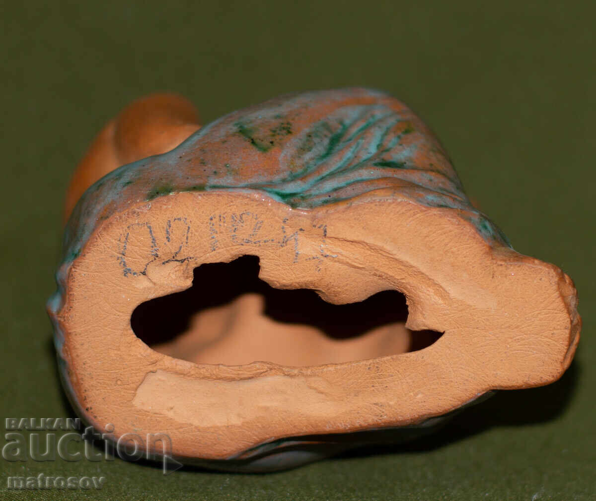 Декоративна керамична фигурка на жена с делва - 6