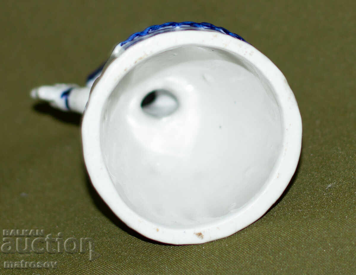 Холандска порцеланова статуетка на момиче - 7