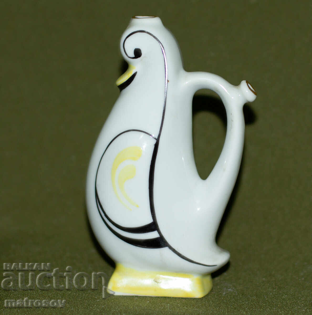 Българска декоративна порцеланова фигурка на пате