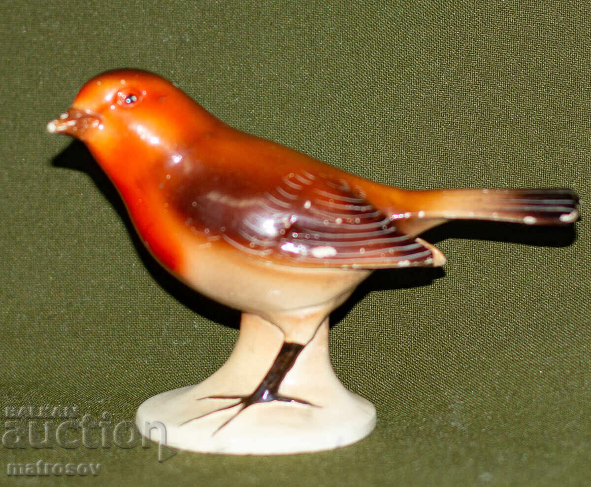 Decorative porcelain figurine, bird Decorative porcelain figurine, bird