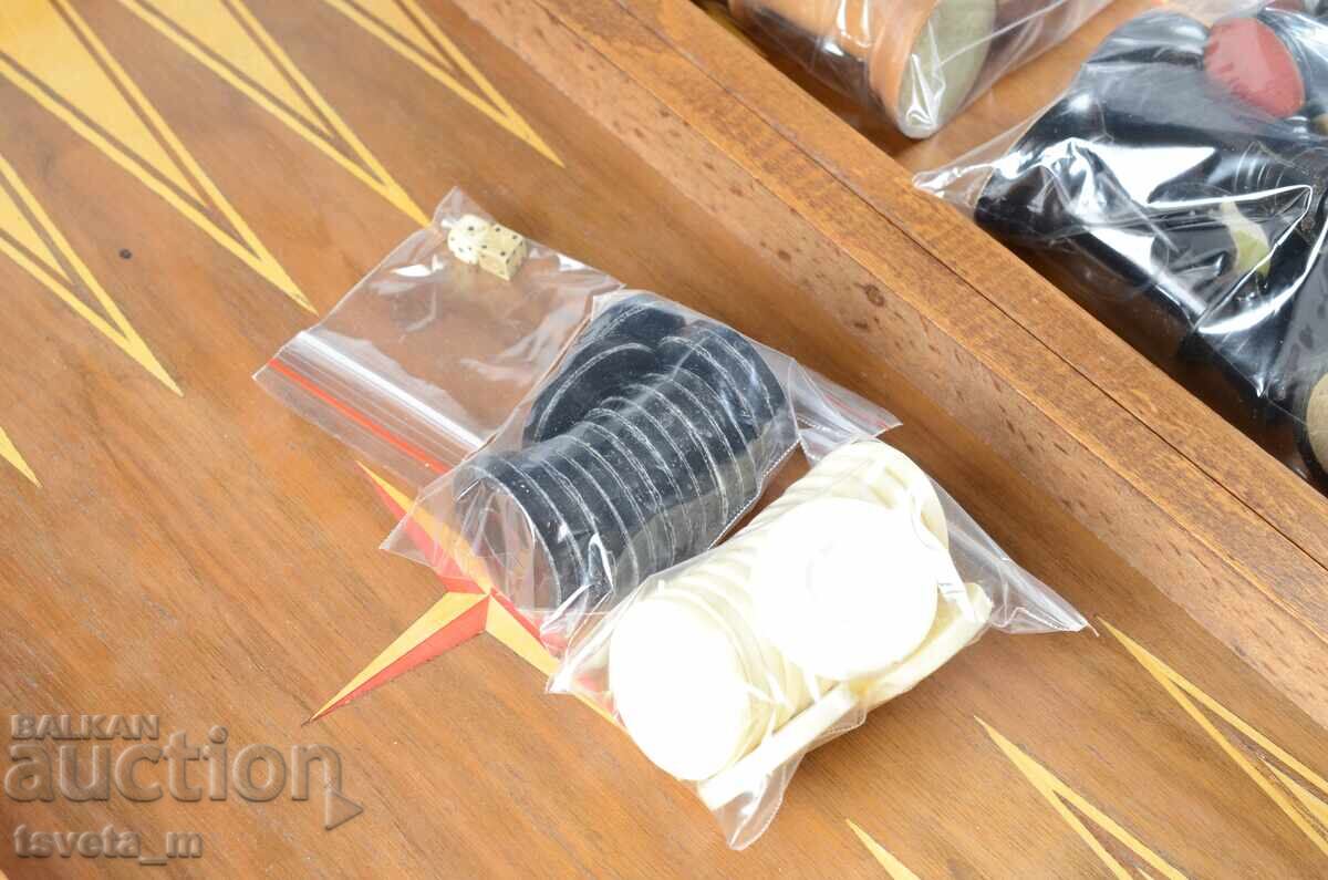 Шах и Табла в дървена кутия 48 х 48 см. с кокалени зарчета - 7 Шах и Табла в дървена кутия 48 х 48 см. с кокалени зарчета - 7