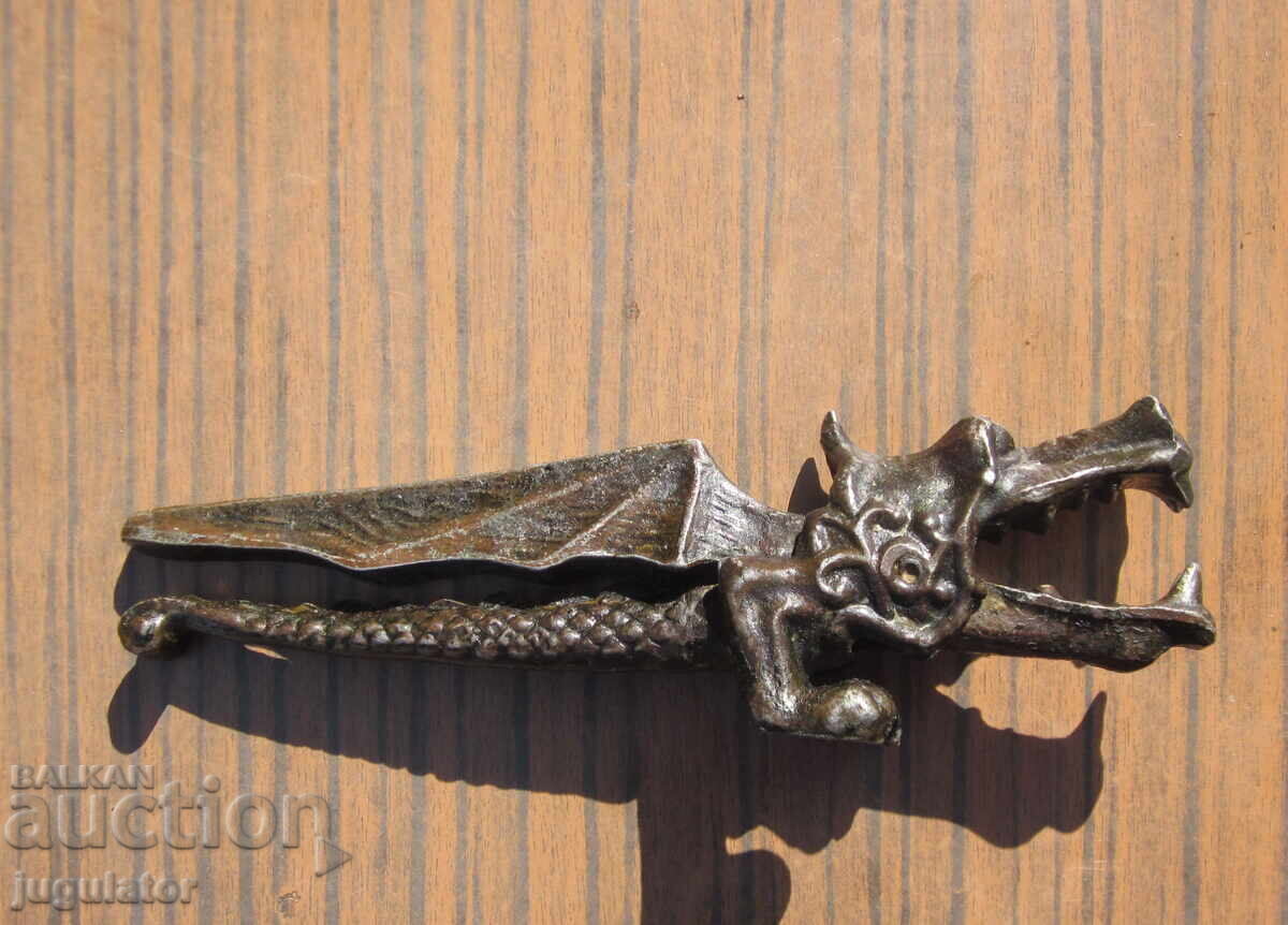 Аукцион стара Руска Съветска метална настолна орехотрошачка дракон Аукцион стара Руска Съветска метална настолна орехотрошачка дракон