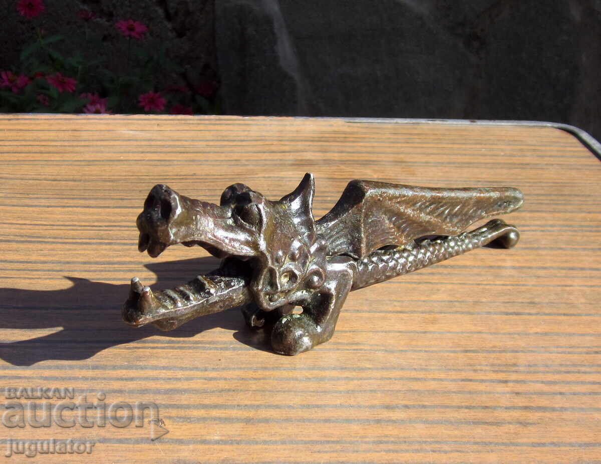 стара Руска Съветска метална настолна орехотрошачка дракон стара Руска Съветска метална настолна орехотрошачка дракон