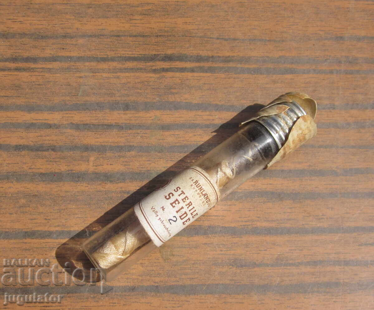 Παλαιός Γερμανικός ιατρικός χειρουργικός κλωστός σε φιαλίδιο