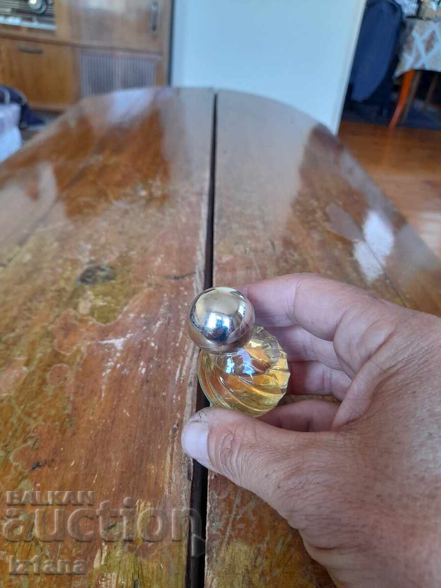 Delivery of Old perfume