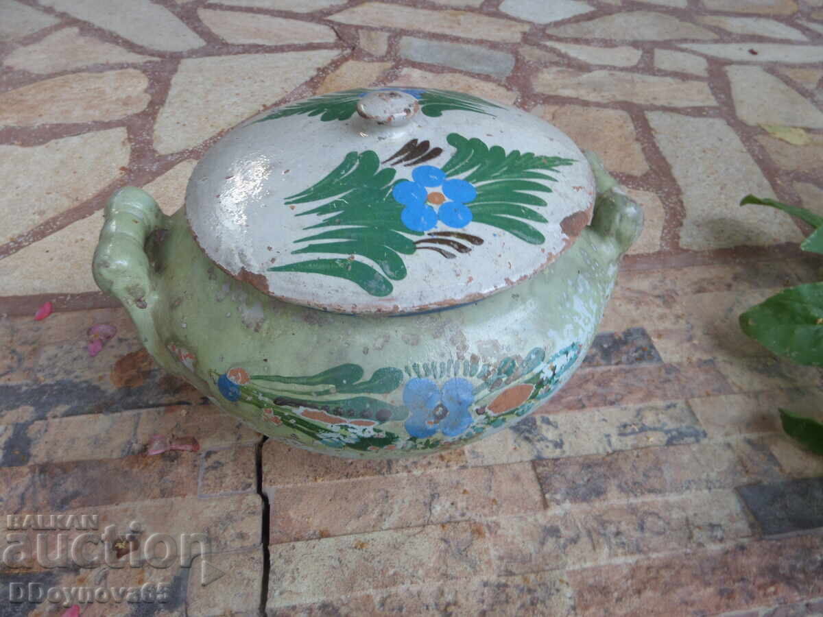 Παράδοση Σταρένιος γκιουβέτσι με καπάκι