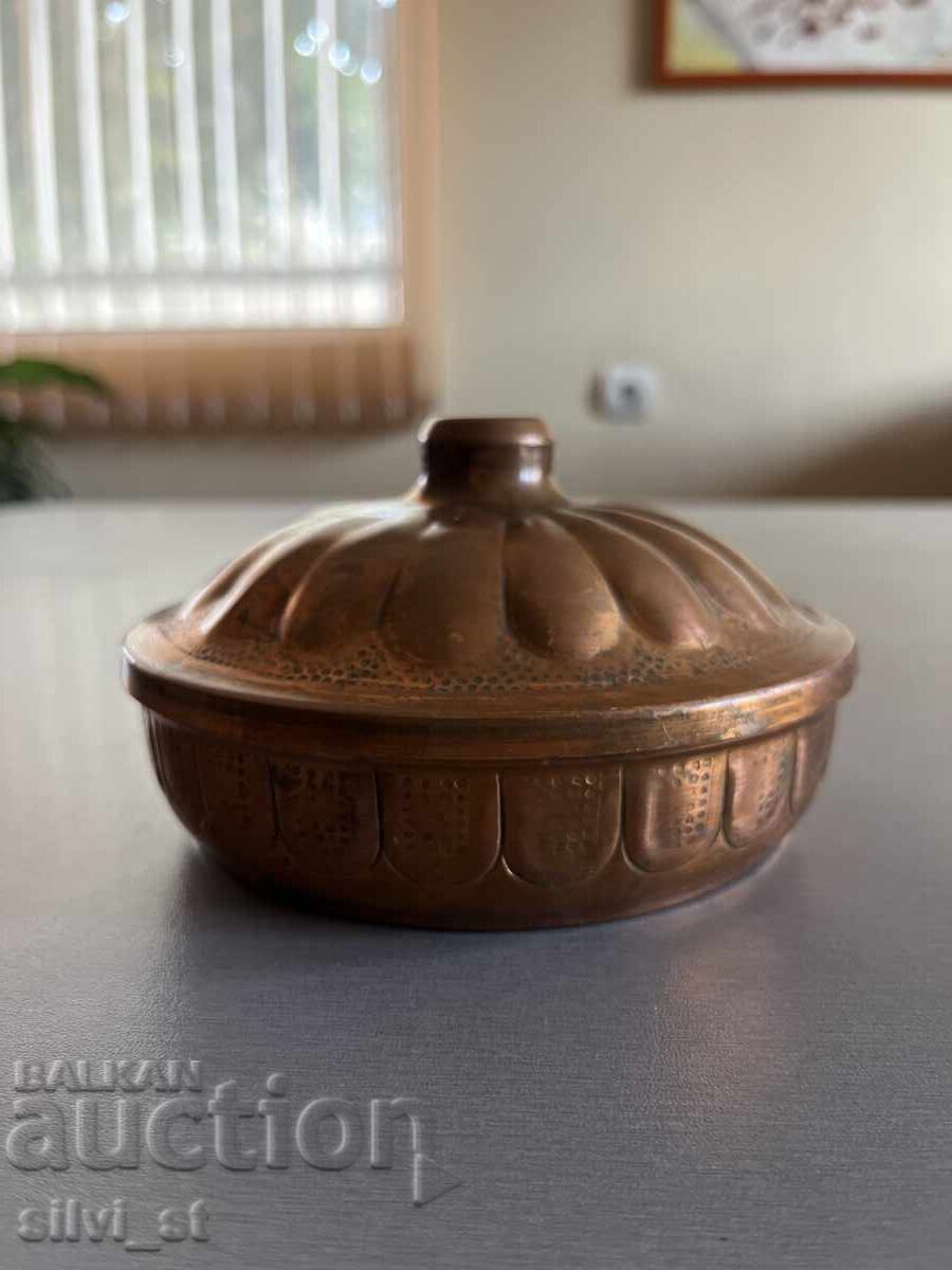 Медна кутия с цена 15.00 лв. | € 7.67