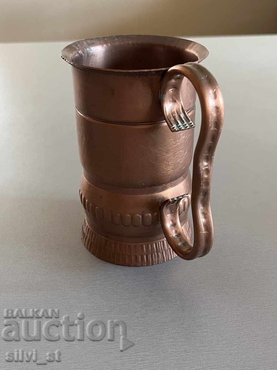 Меден Свещник / форма на чаша с цена 25.00 лв. | € 12.78 Меден Свещник / форма на чаша с цена 25.00 лв. | € 12.78