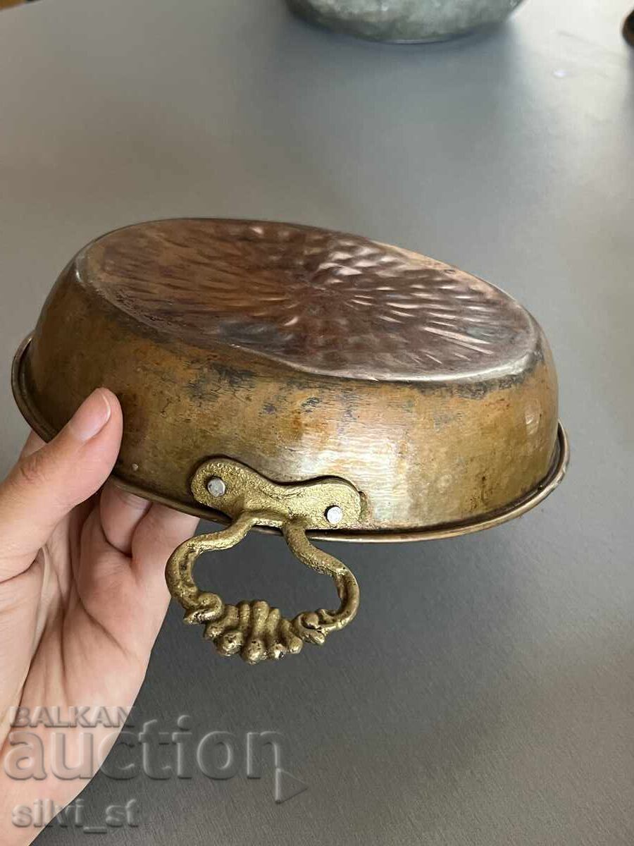 Auction Honey pot with bronze handle / 4 Pieces Auction Honey pot with bronze handle / 4 Pieces