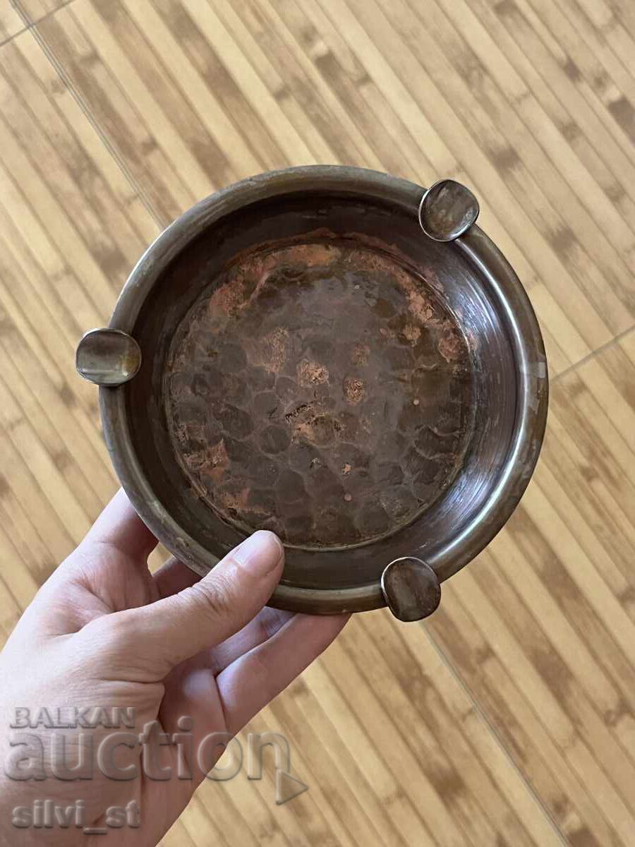 Δύο παλιά μπρούτζινα τασάκια με τιμή 45.00 BGN | € 23.01