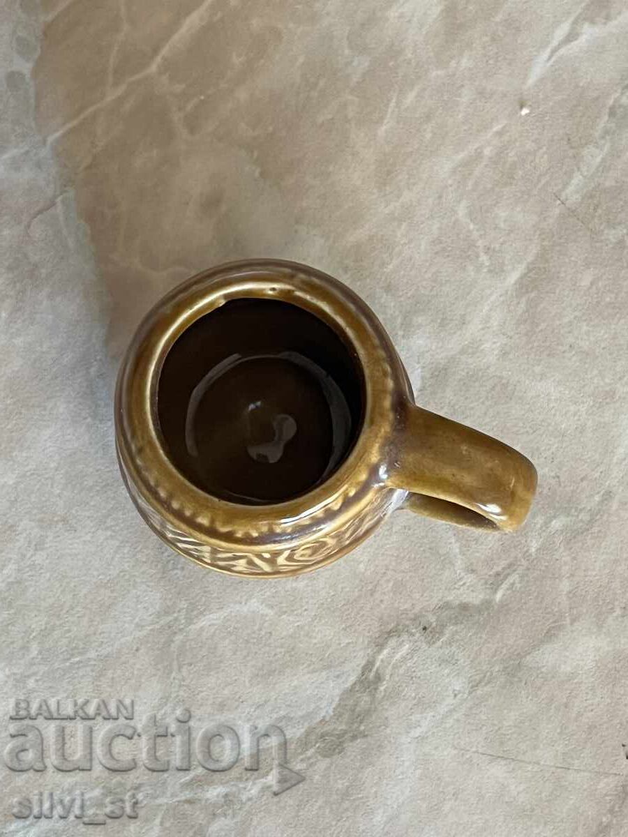 Аукцион Порцеланова фигурка / Халба