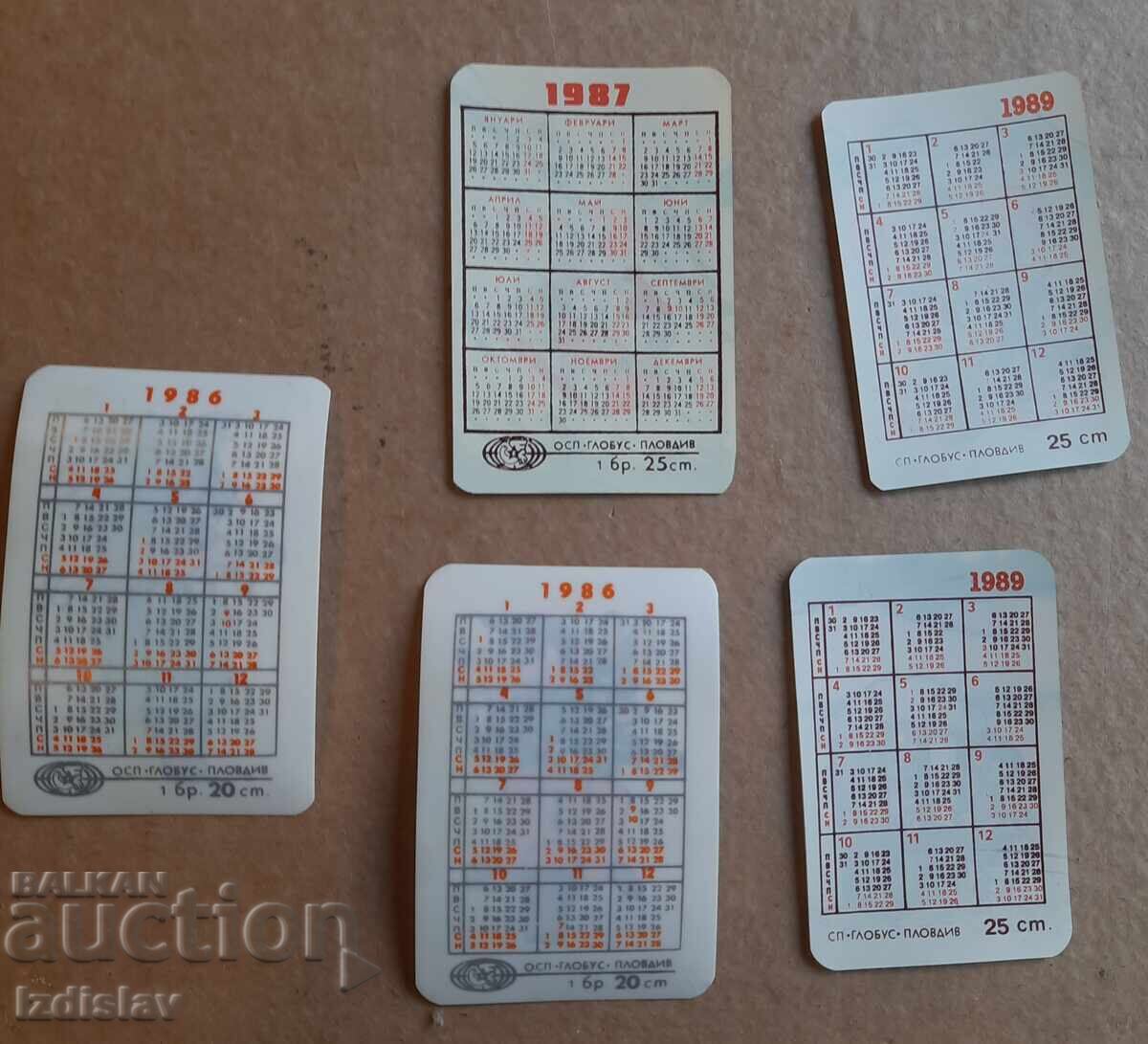 Delivery of 5 pieces of collectible cartoon character calendars